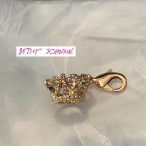 NWOT  --  Betsey Johnson Crown Charm